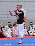 dmd20120219_JKD039